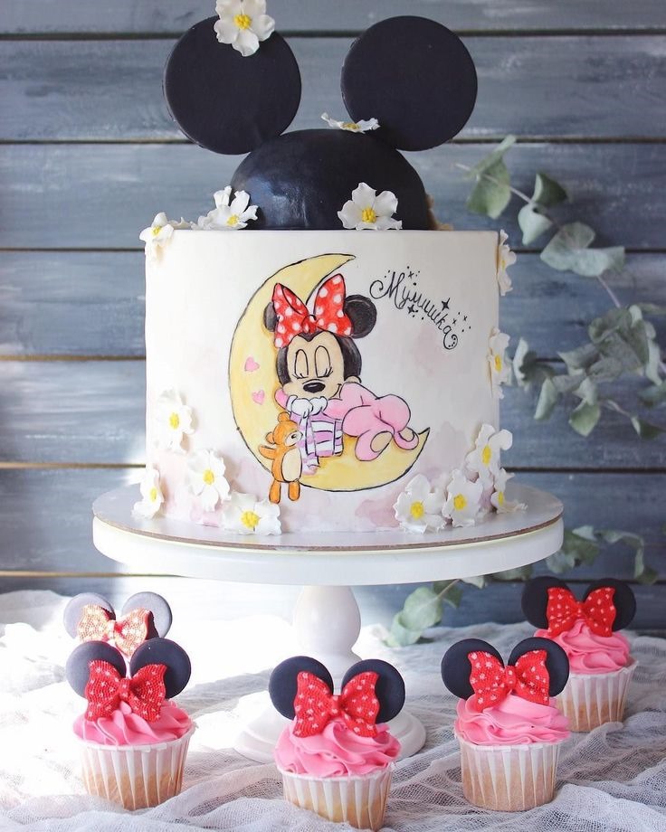 Baby Minnie Mouse Cake and Cupcakes