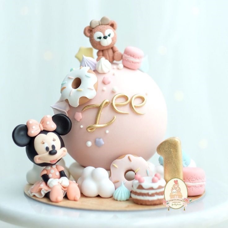 Minnie Mouse Piñata Cake