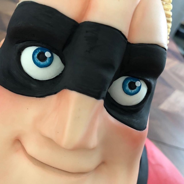 Mr Incredible Cake