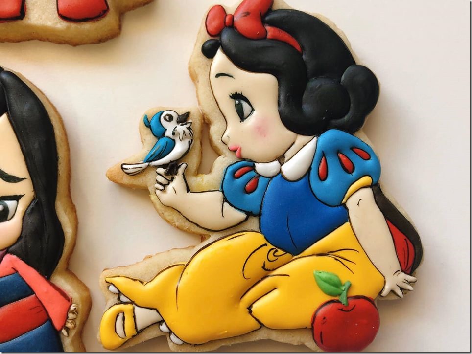 Baby Snow White Cookie