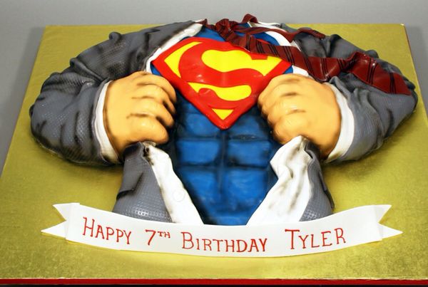 Superman Cake 