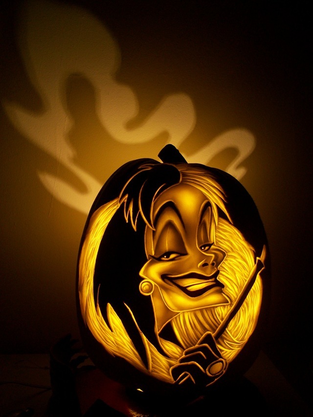 Cruella de Vil Pumpkin Carving 