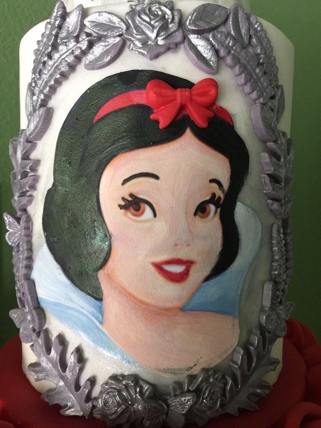 Snow White Cake 