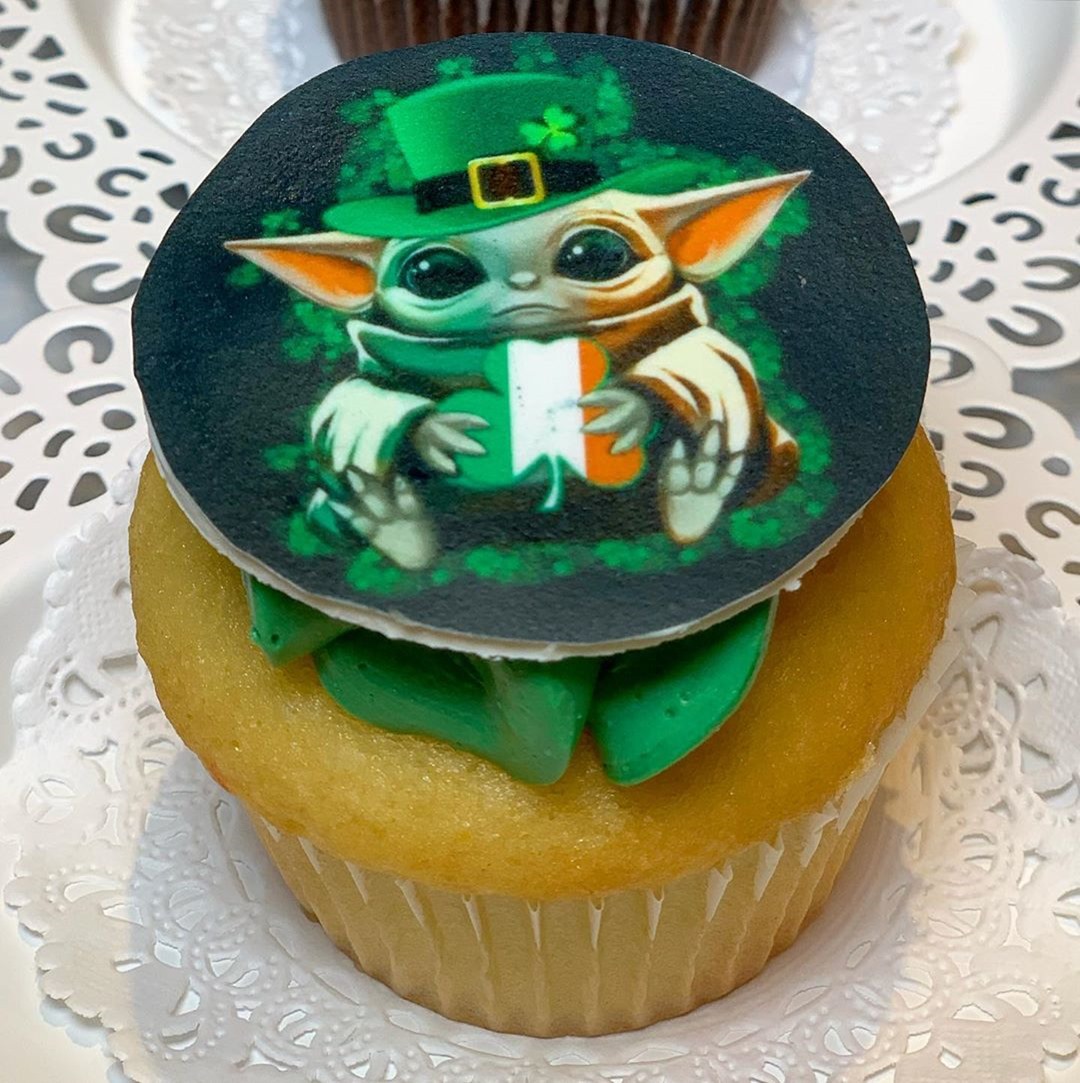 Baby Yoda St. Patrick’s Day Cupcake