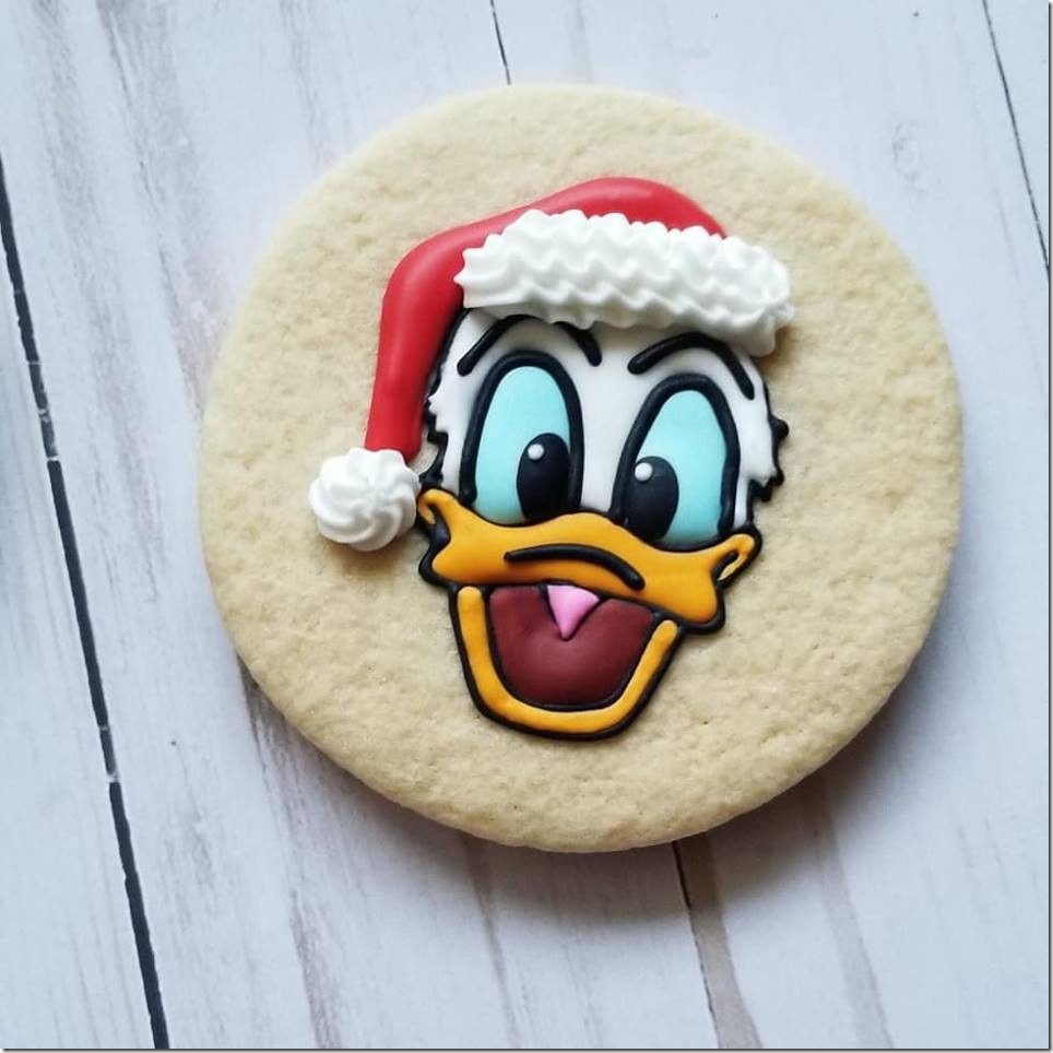 Donald Duck Christmas Cookie