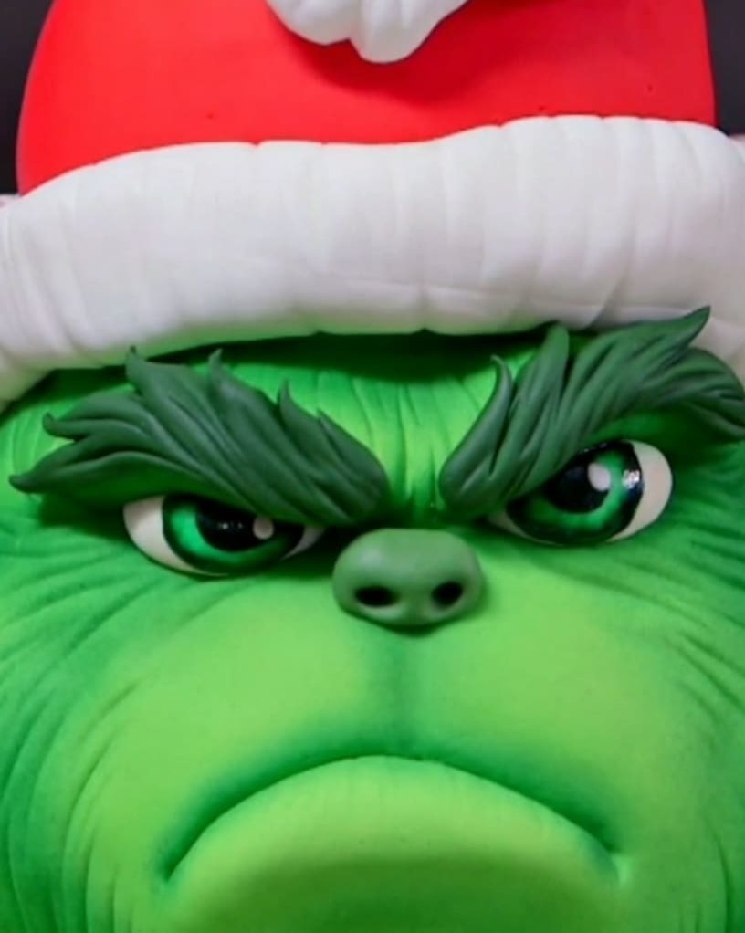 How The Grinch Stole Thanksgiving Cake