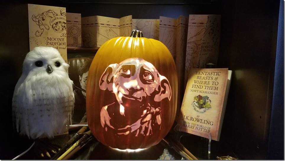 Dobby Pumpkin Carving 