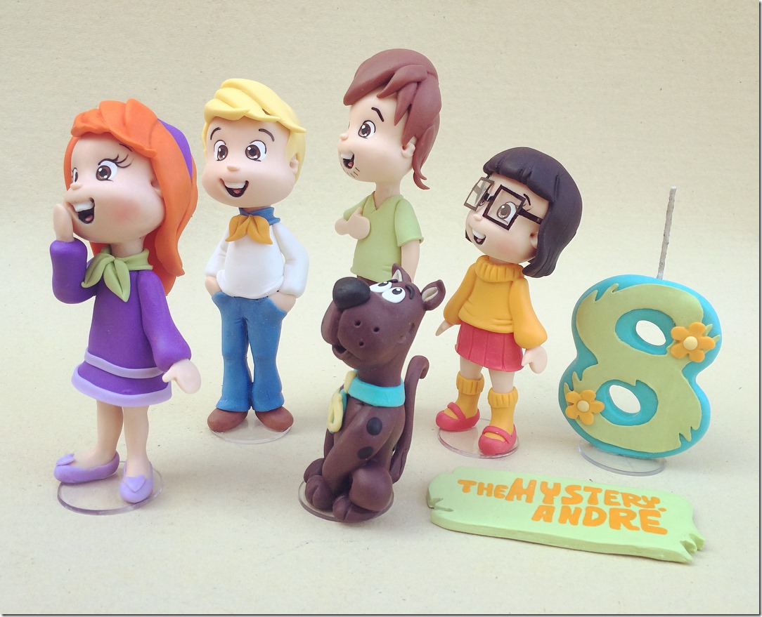 Cute Scooby-Doo 8th Birthday Cake Topper - Between The Pages Blog