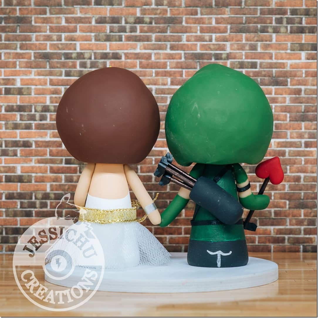 Green Arrow and Wonder Woman Wedding Cake Topper