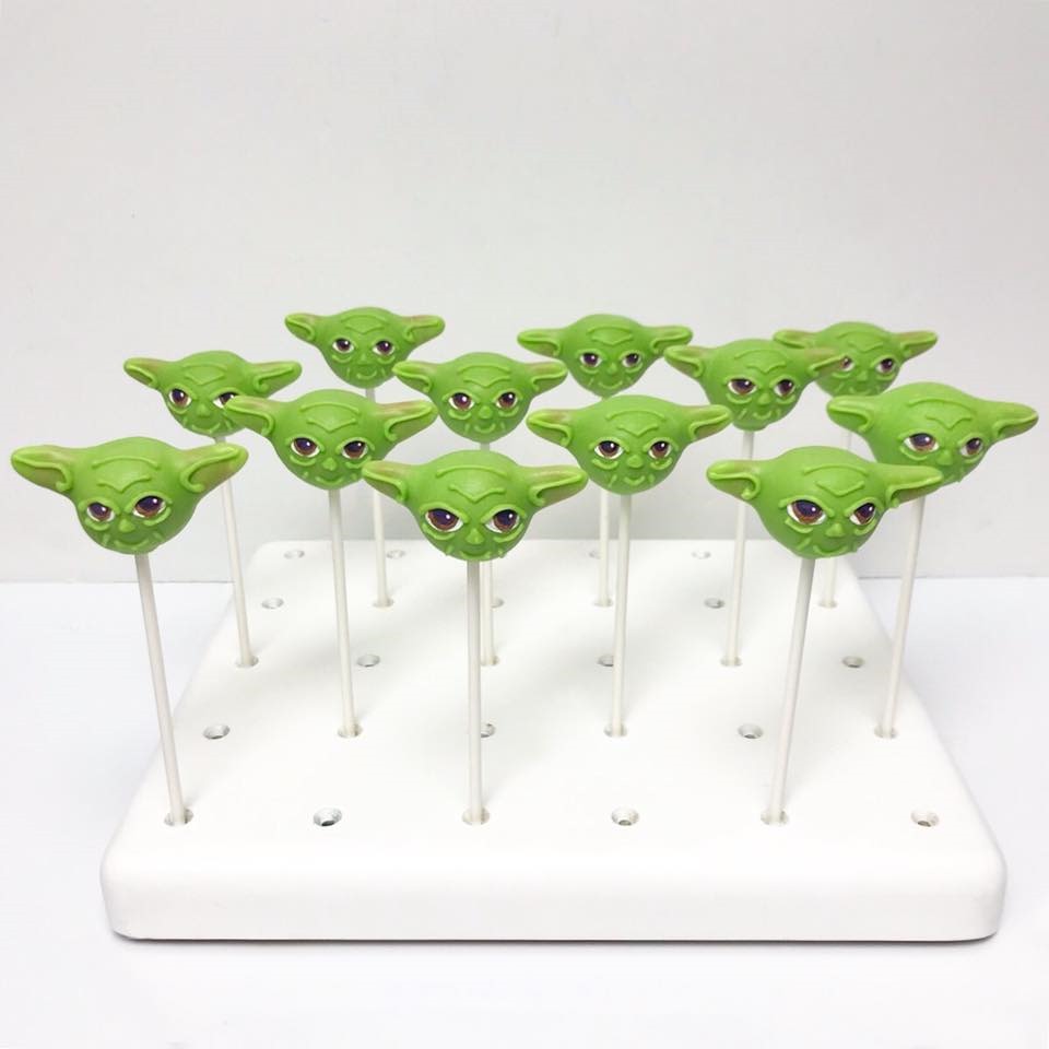 Yoda Cake Pops