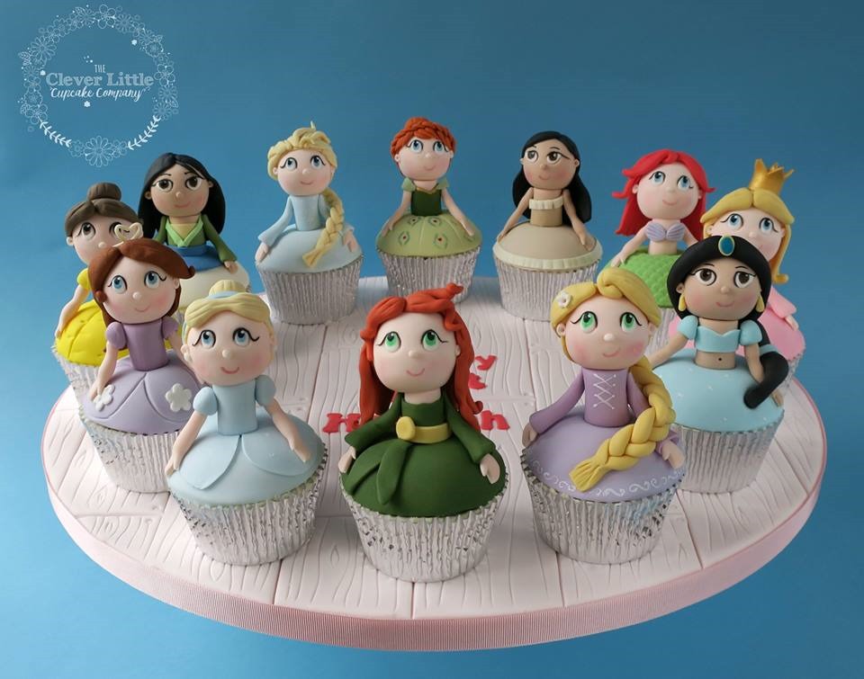 12 Disney Princess Cupcakes