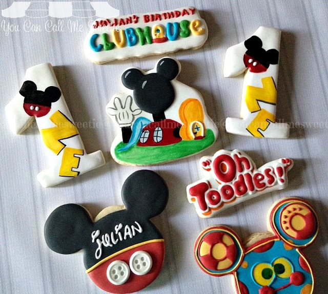 Mickey and Minnie cakes