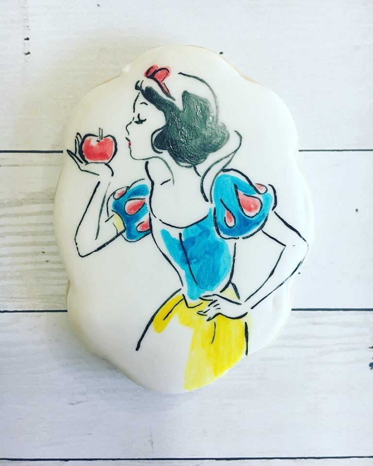 Hand Drawn Snow White Cookie
