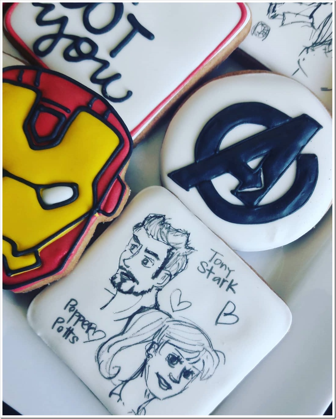 Tony Stark and Pepper Potts Cookies