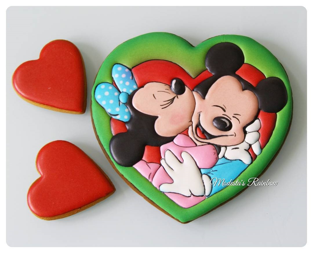 Mickey and Minnie Mouse Valentine’s Day Cookie