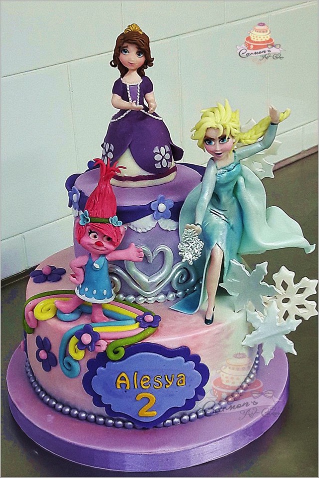 Elsa Meets Sophia the First Cake