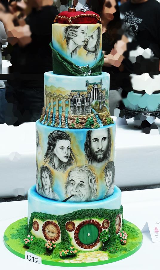 Awesome Lord of the Rings Wedding Cake - Between The Pages Blog