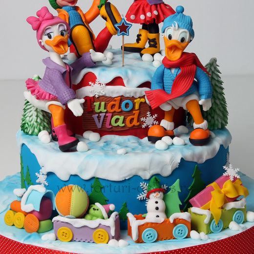 Donald Duck Christmas Cake 2