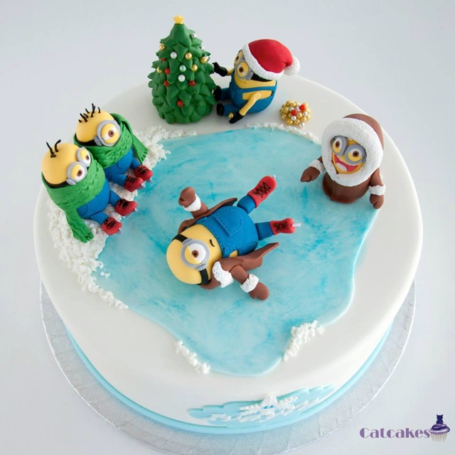 MInion Christmas Cake 