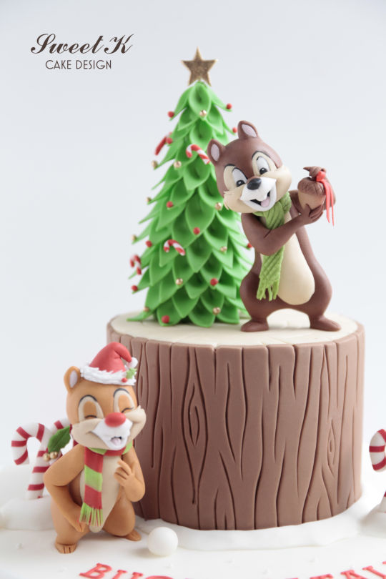 Chip and Dale Christmas Cake 