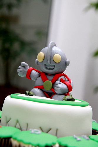 Ultraman Cupcake