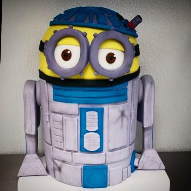 R2 D2 Minion Cake
