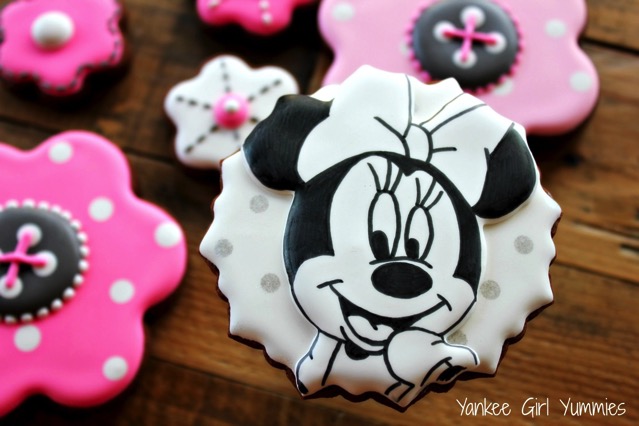 Minnie Mouse Cookie 