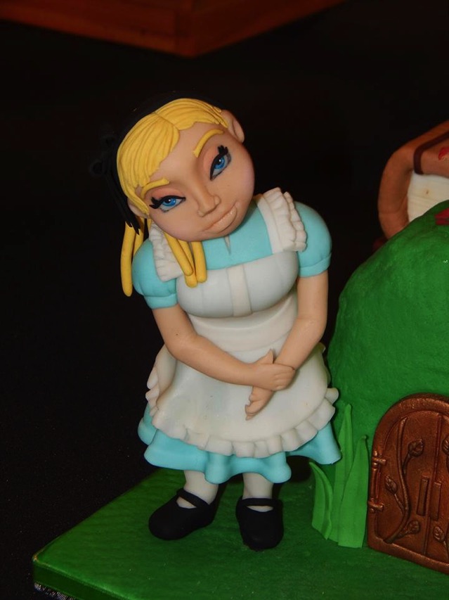 Alice In Wonderland Cake 