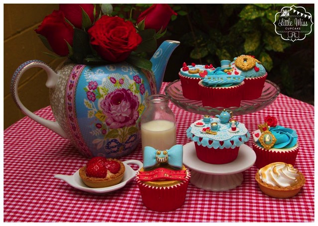 Alice In Wonderland Cupcakes 