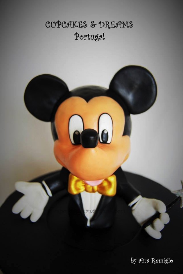 Magician Mickey Mouse Cake