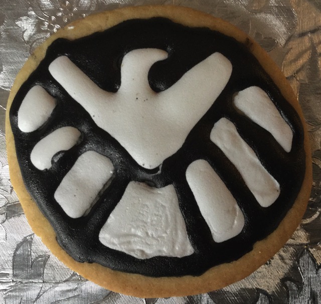 Black and White Shield Cookie