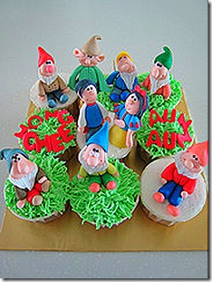 Snow White Cupcakes