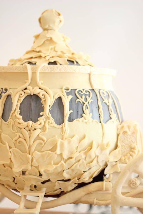 Cinderella Carriage Cake 