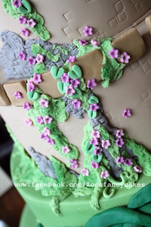 Tangled Cake 