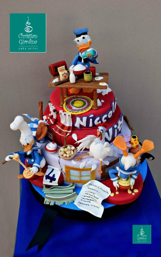 Donald Duck Cake