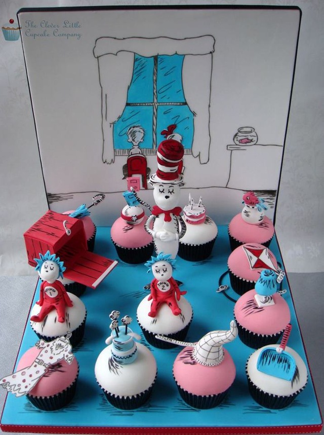 Cat In The Hat Cupcakes