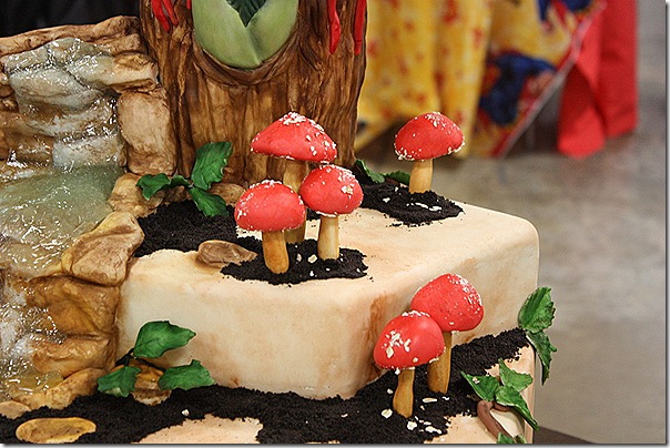 Poison Ivy Cake