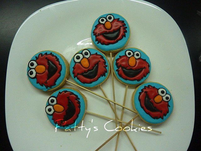 Elmo Cookie Pops 