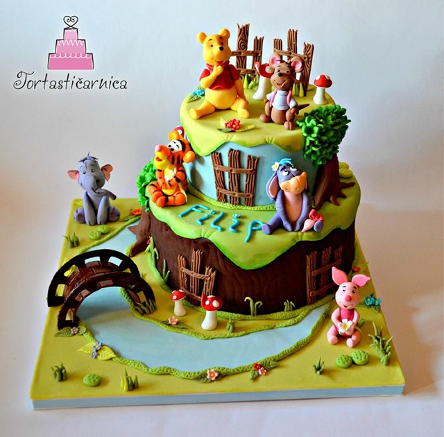 Winnie the Pooh Cake