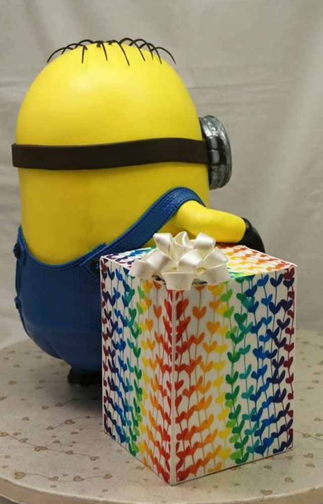 Minion Dave Cake 