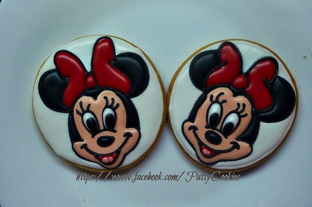 Minnie Mouse Cookie