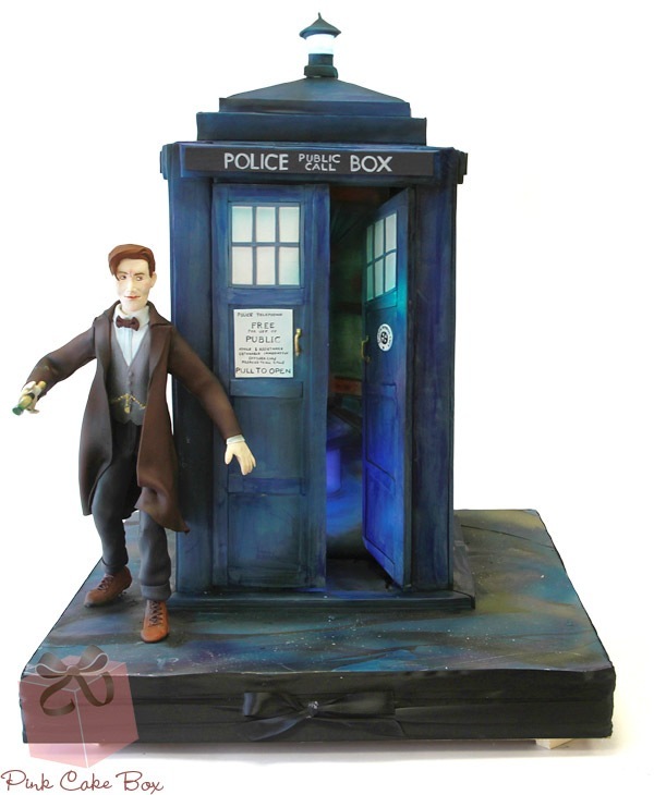 The Official Doctor Who 50th Anniversary Cake