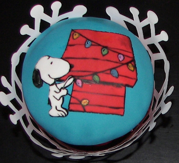 Snoopy Cupcake
