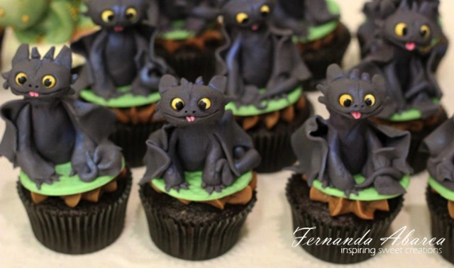 Toothless Dragon Cupcakes
