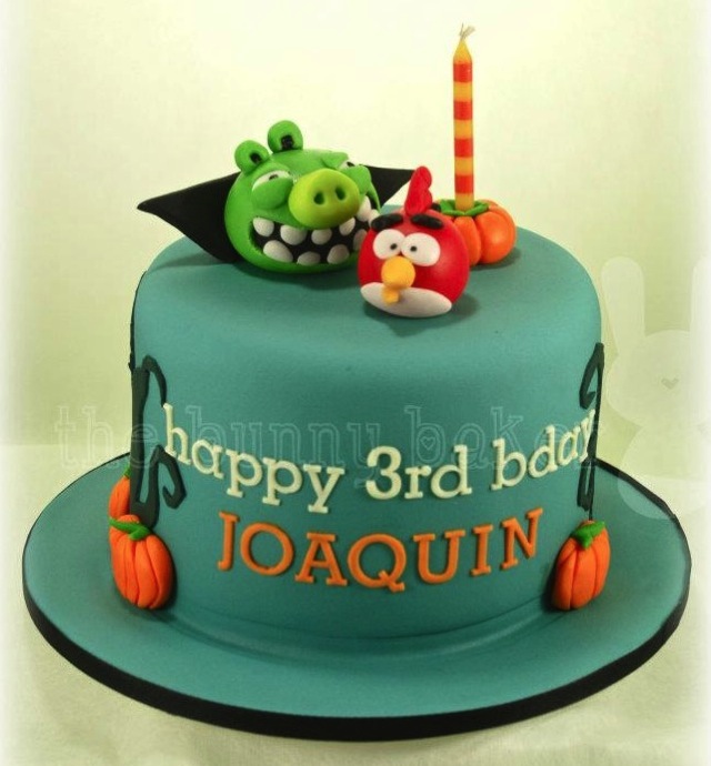Angry Birds Halloween Cake