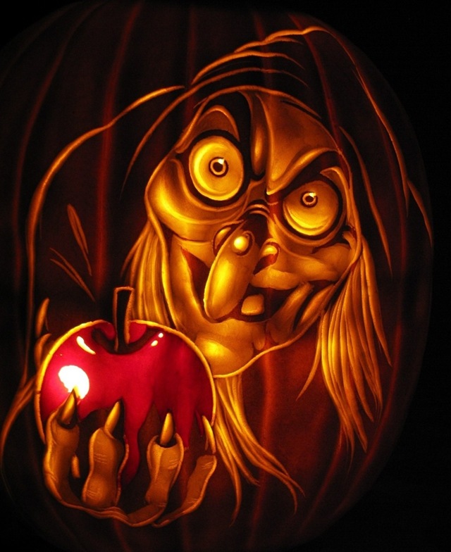 Old Hag from Snow White Pumpkin Carving