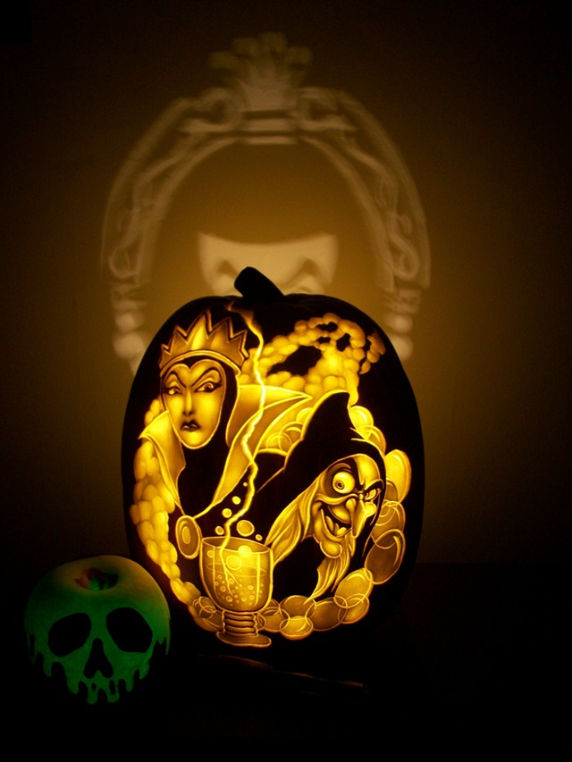Evil Queen & Old Hag from Snow White Pumpkin Carving