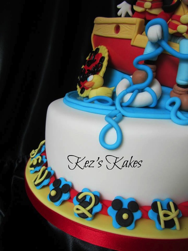 Mickey Mouse Cake 