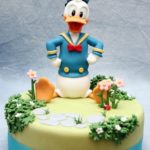 You’ll Go Quackers Over This Gorgeous Donald Duck Cake