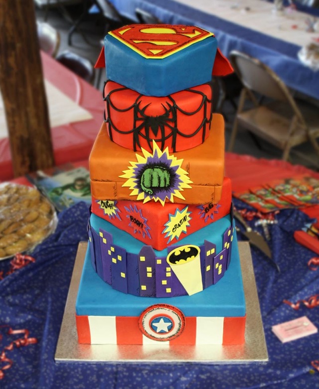 Superheroes Cake 
